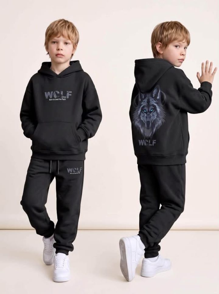Czarny dres chłopięcy ocieplany WOLF 