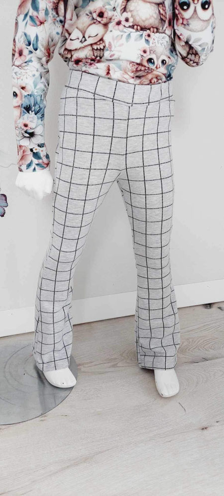 Spodnie dzwony w kratkę