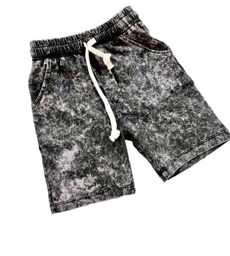 Czarne spodenki dekatyzowane